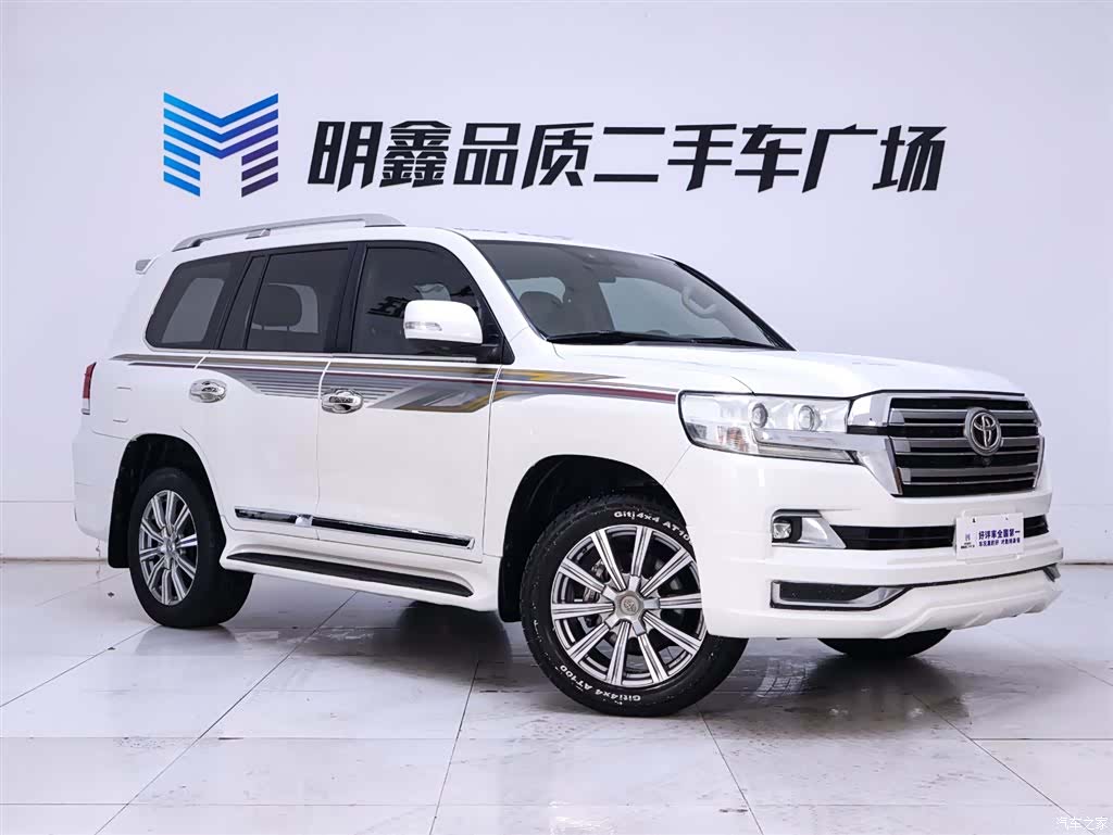 Toyota Land Cruiser, 2019 все фото