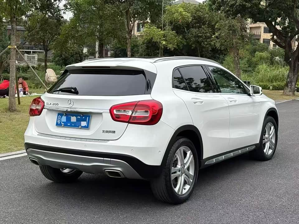 Mercedes-Benz GLA