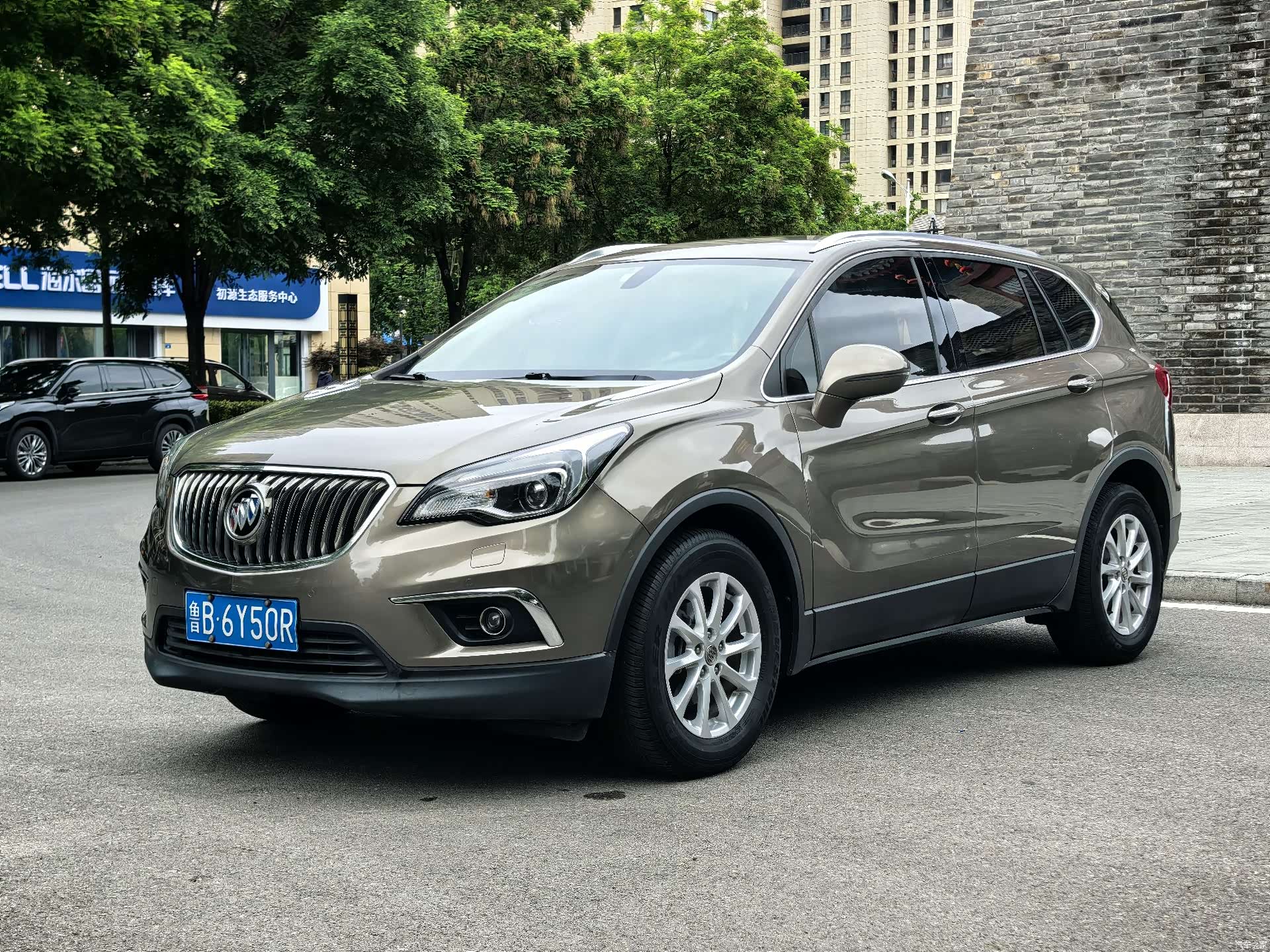 Buick Envision Plus, 2017 1