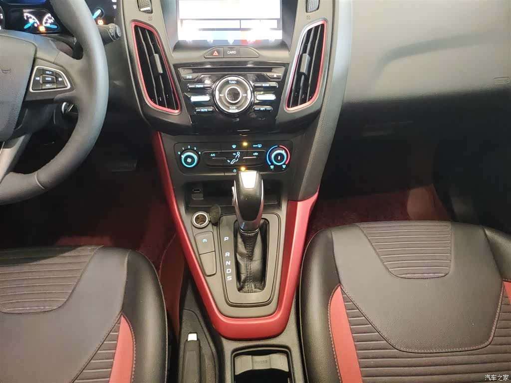 Ford Focus, 2020 10