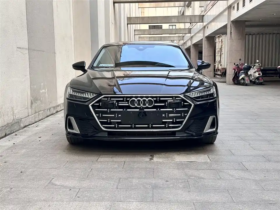 Audi A7L