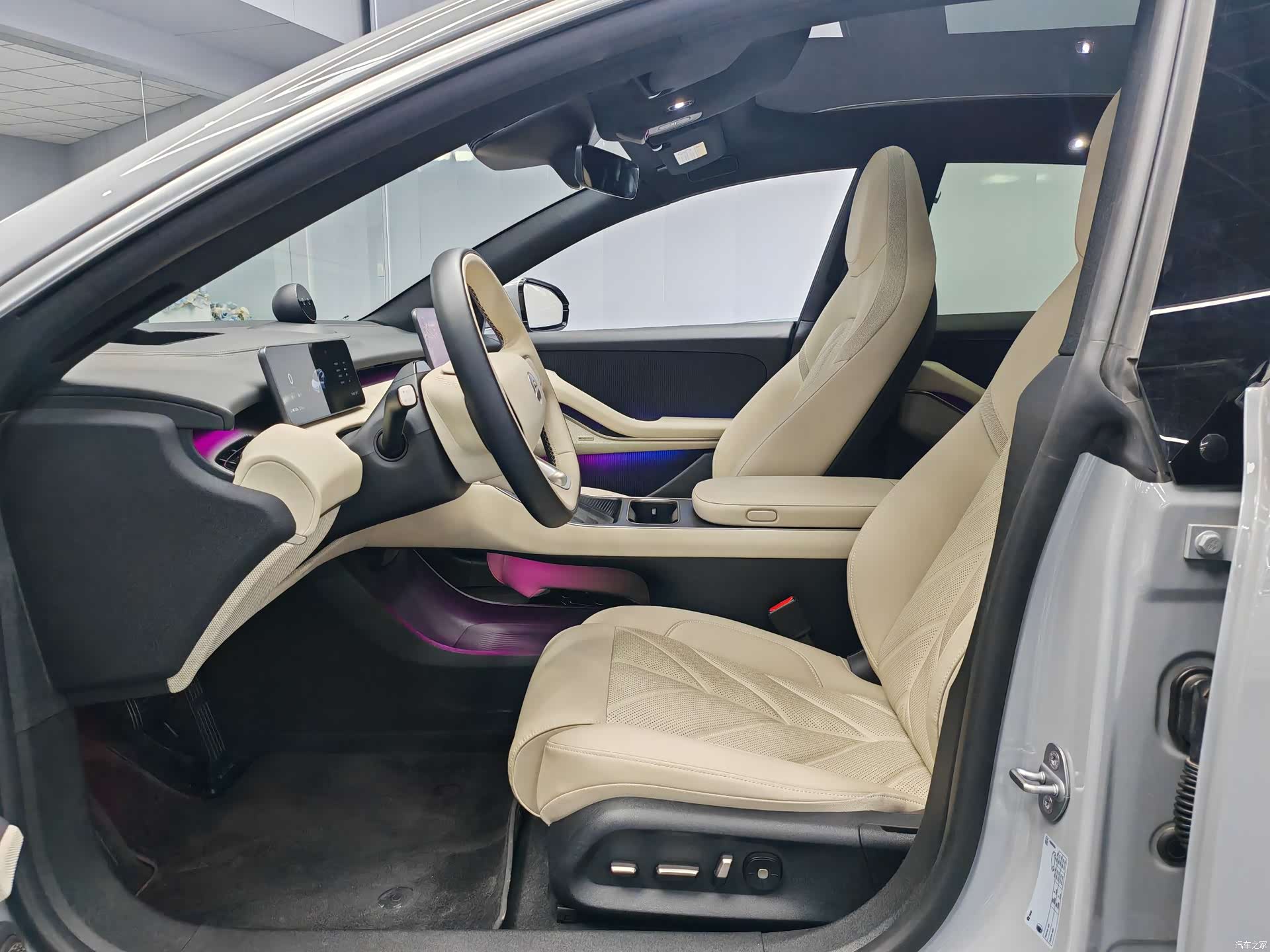 NIO ET5, 2025 все фото