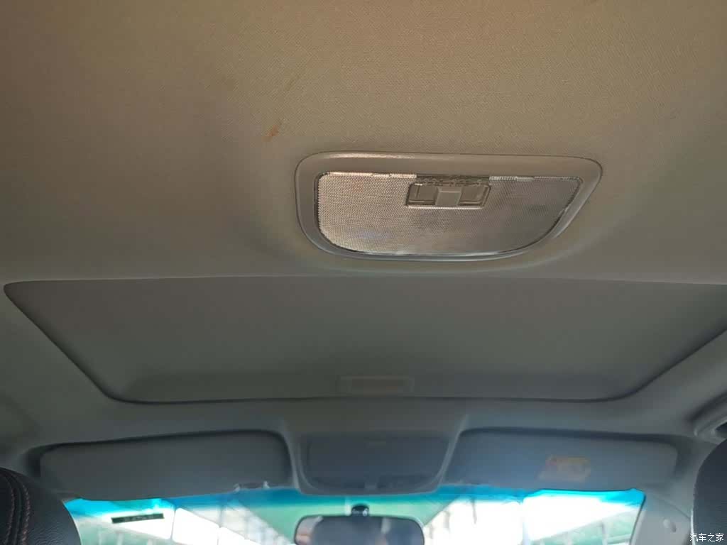 Geely Emgrand, 2015 18