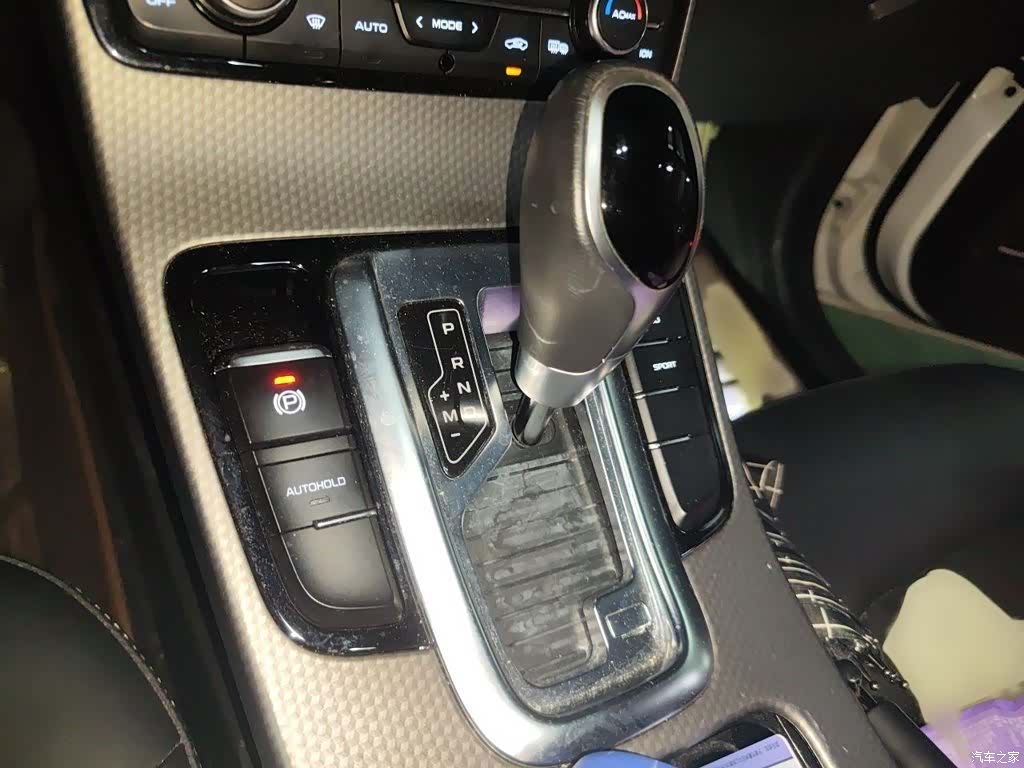 Geely Emgrand, 2016 7