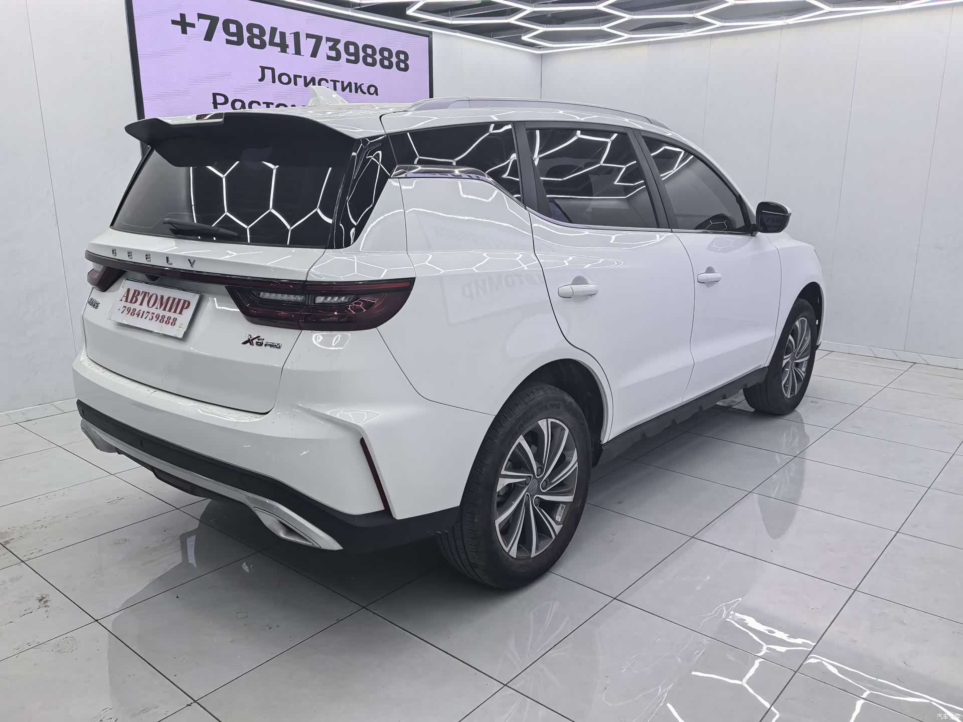 Geely X6, 2022 7