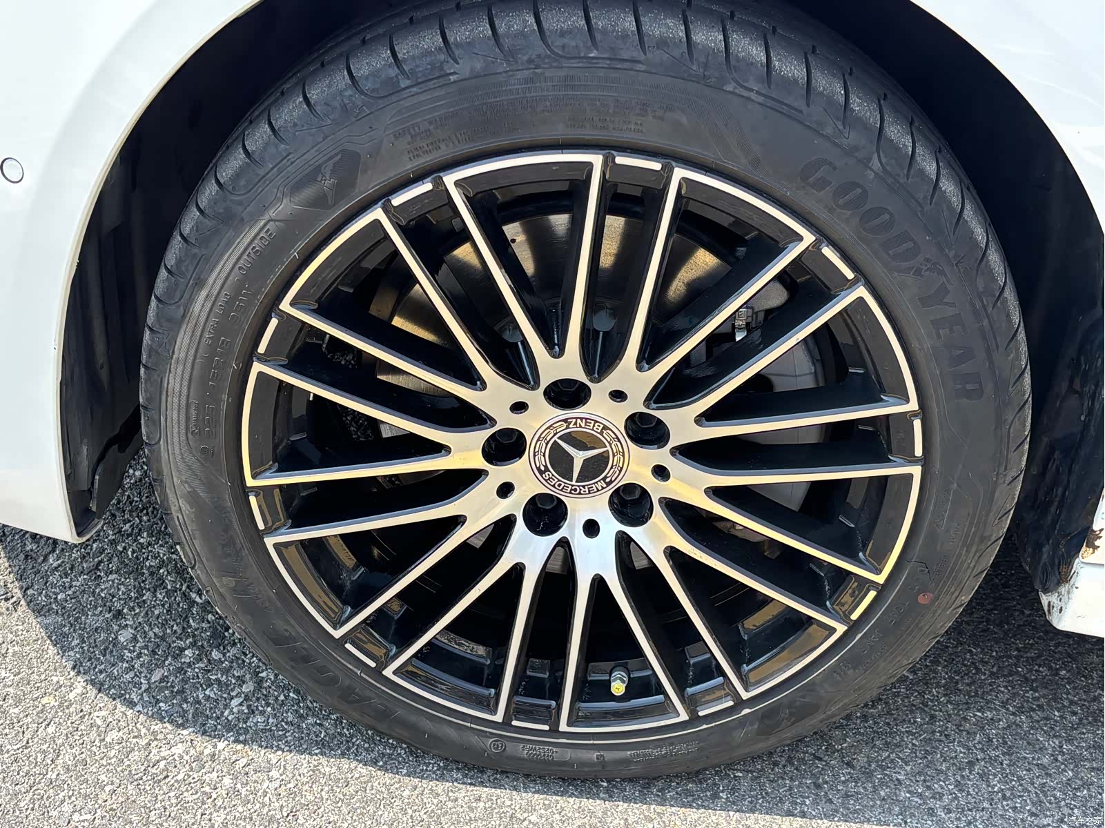 Mercedes-Benz C-Class, 2025 17