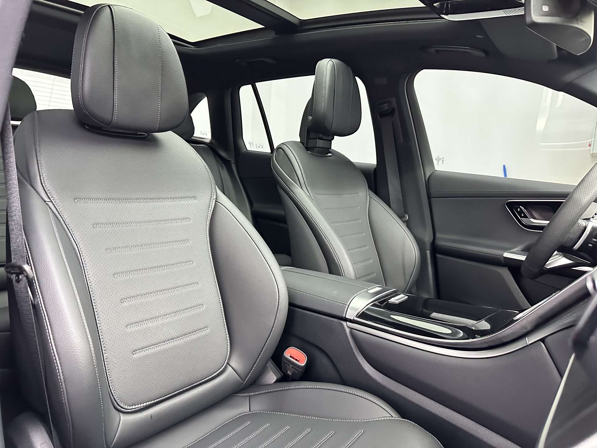 Mercedes-Benz GLC, 2024 16