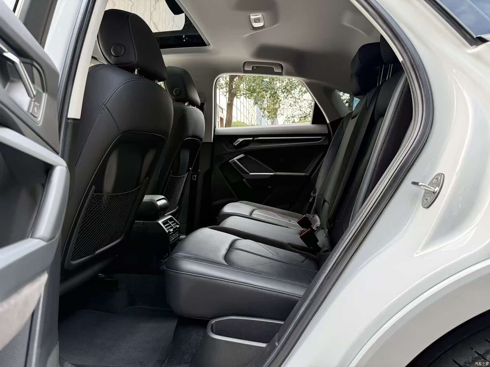 Audi Q3, 2022 13