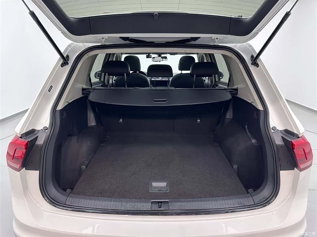 Volkswagen Tiguan L, 2020 26
