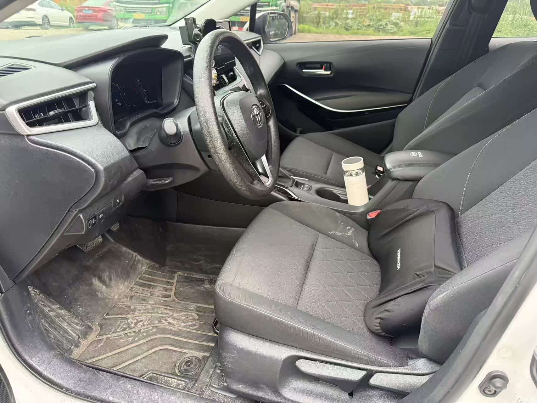 Toyota Corolla, 2025 4