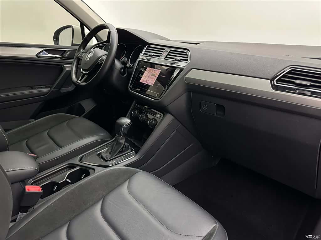 Volkswagen Tiguan L, 2020 16