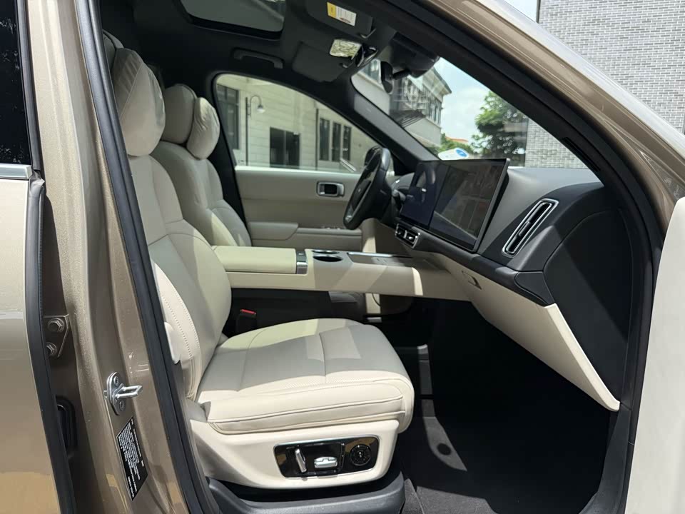 Li Auto Ideal L8