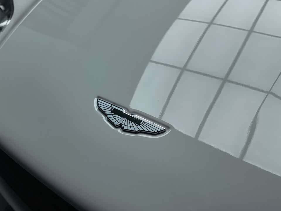 Aston Martin V8 Vantage