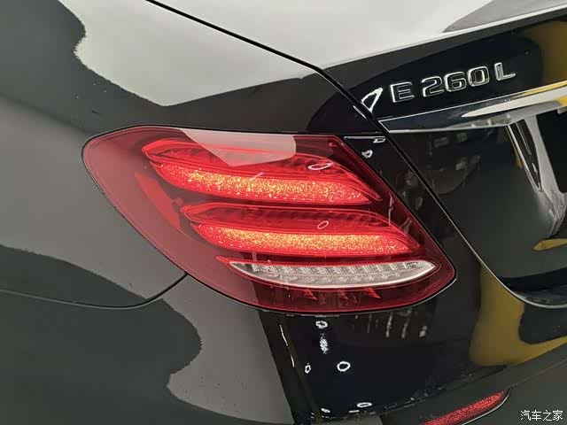 Mercedes-Benz E-Class, 2019 15