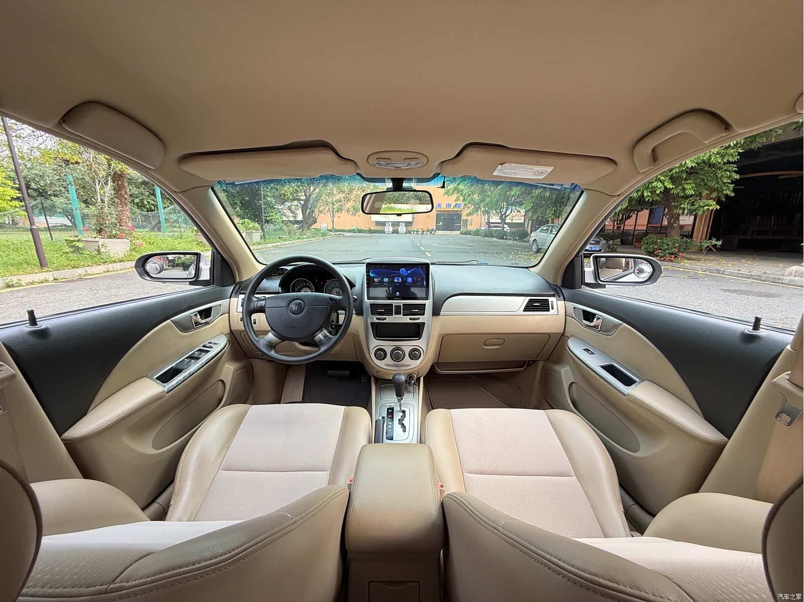 Buick 1.6LX-AT, 2012 12