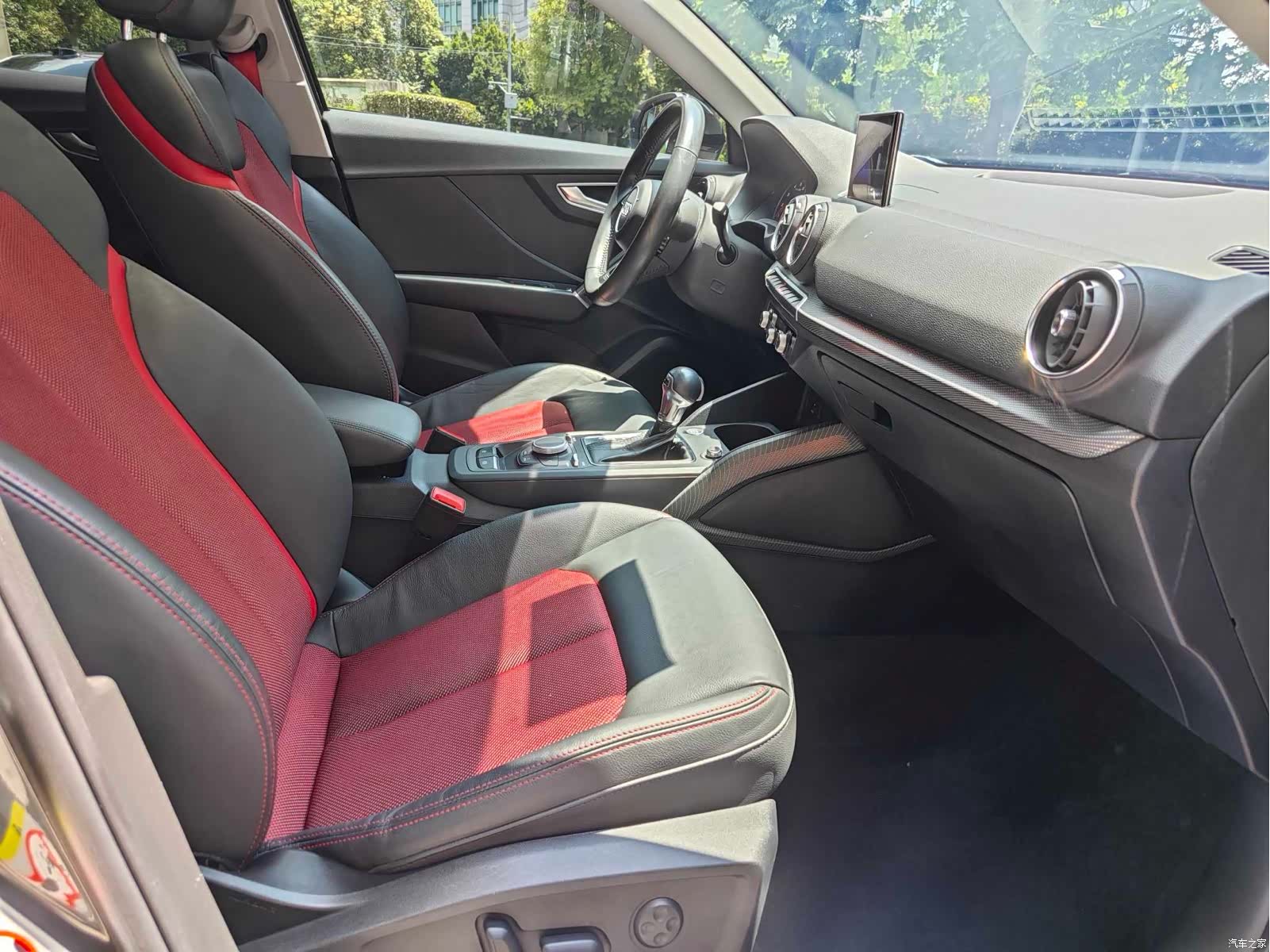 Audi Q2L, 2021 8