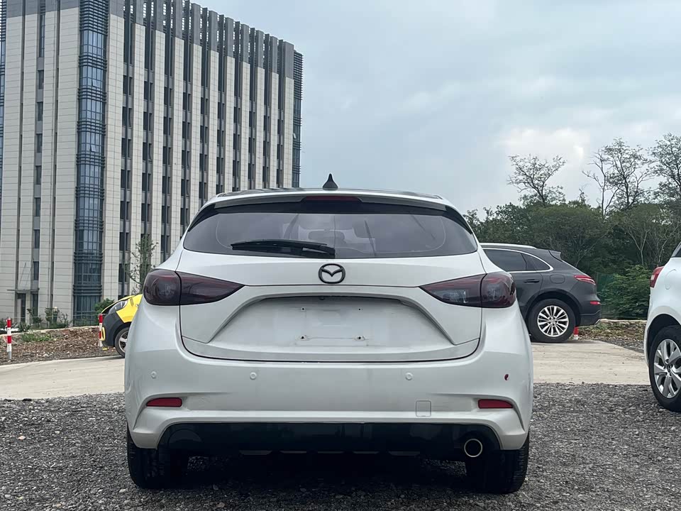 Mazda 3 Angkesaila Mazda 3 Angkesaila
