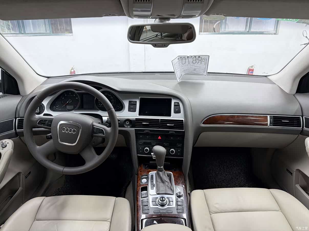 Audi A6L, 2010 4