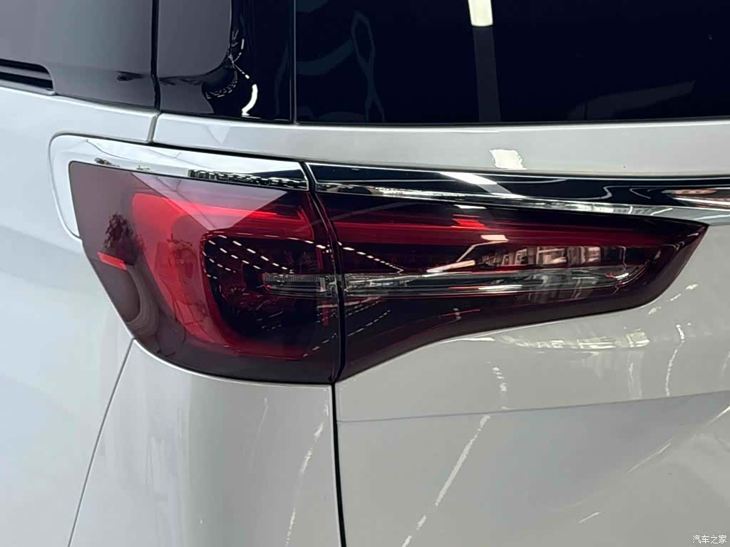 Buick GL8, 2023 8
