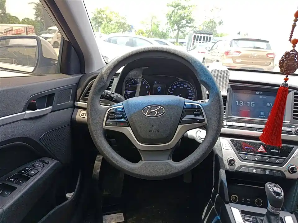 Hyundai Lead