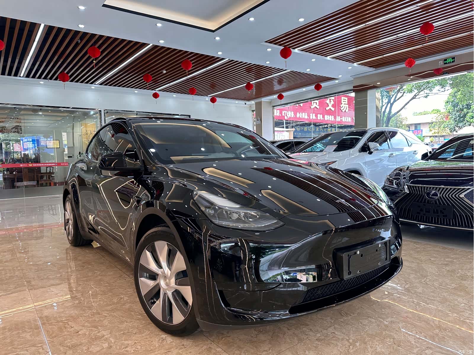 Tesla Model Y, 2023 3