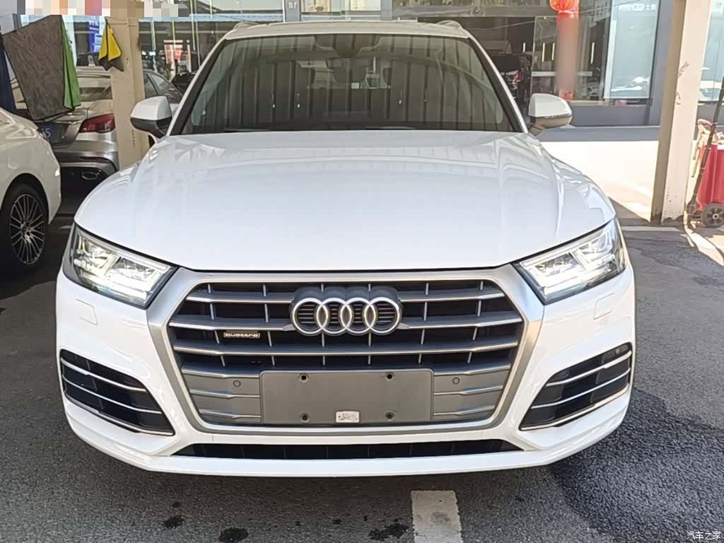 Audi Q5L, 2019 3