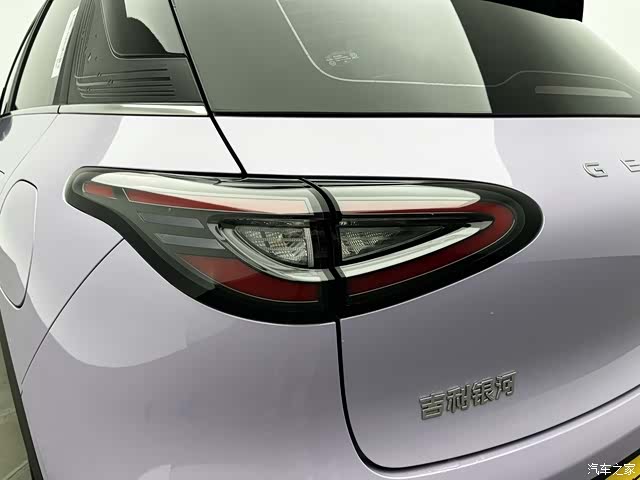 Geely Xingyuan, 2025 15