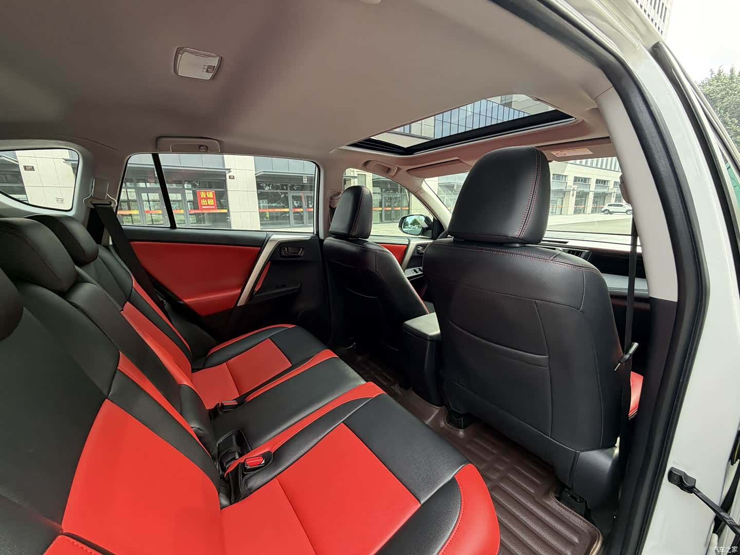 Toyota RAV4, 2016 11