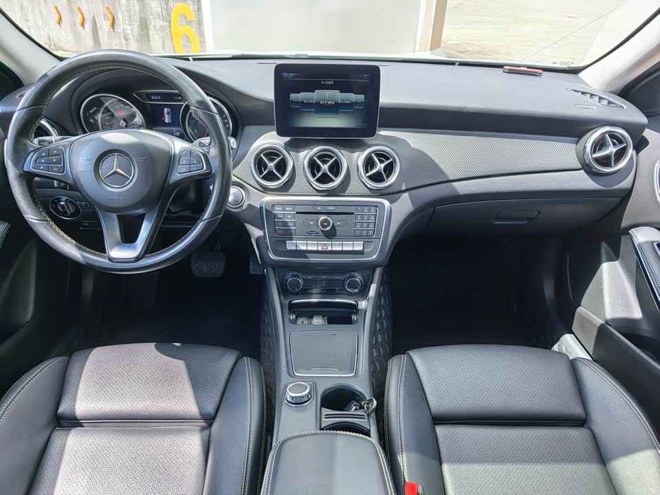 Mercedes-Benz GLA