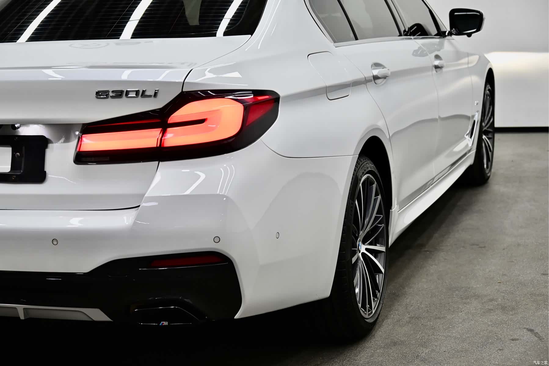 BMW 5 Series, 2021 34