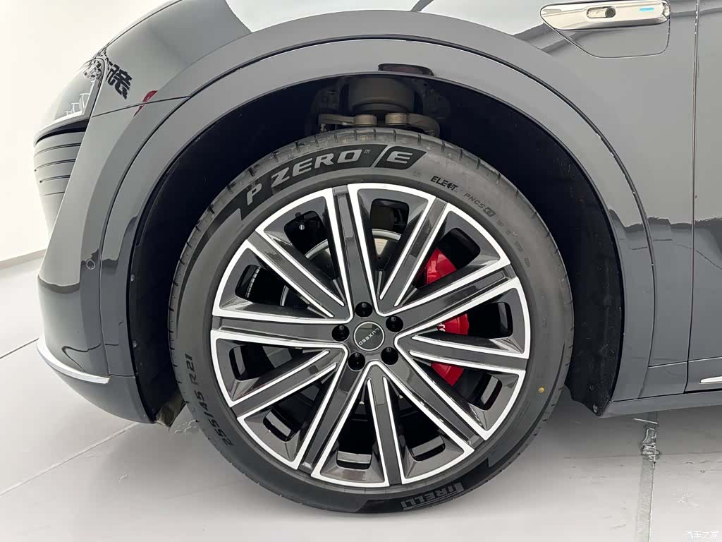 Luxeed R7, 2025 27