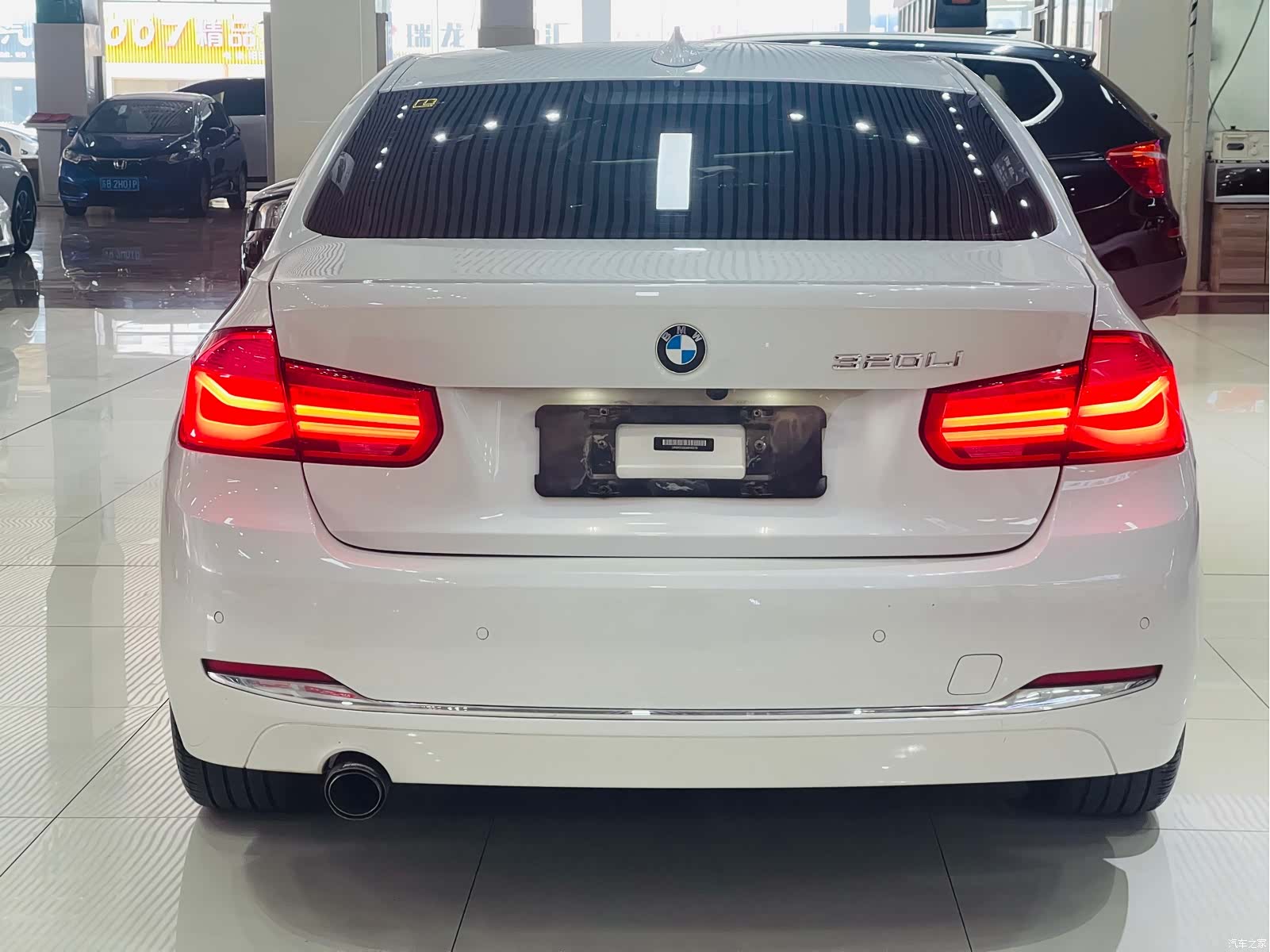 BMW 3 Series, 2016 16