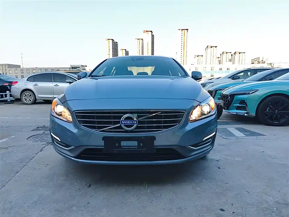 Volvo S60