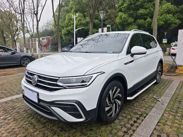 Volkswagen Tiguan L 2022 — купить из Китая под заказ