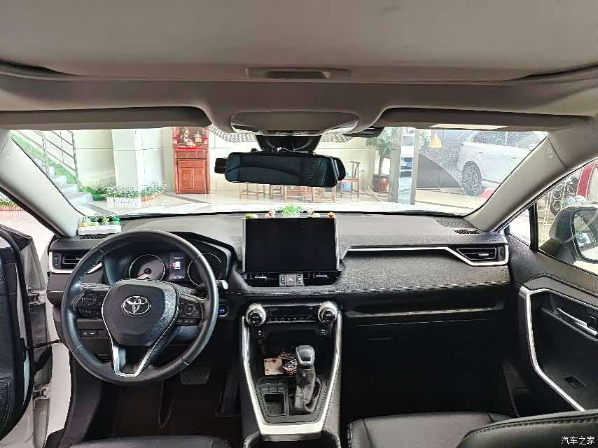Toyota Wildlander, 2022 4
