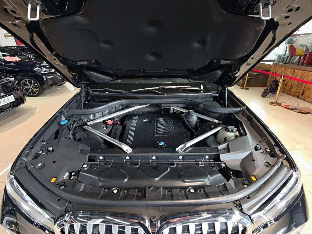 BMW X7, 2023 9