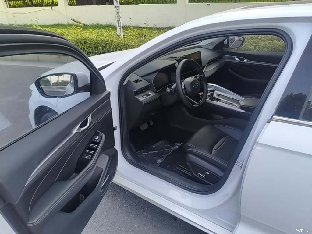Geely Preface, 2021 16