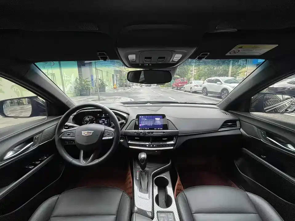 Cadillac CT4