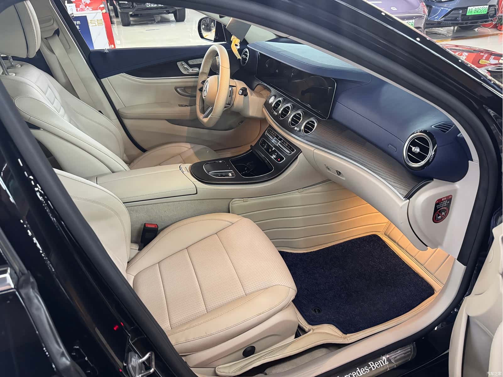 Mercedes-Benz E-Class, 2022 11