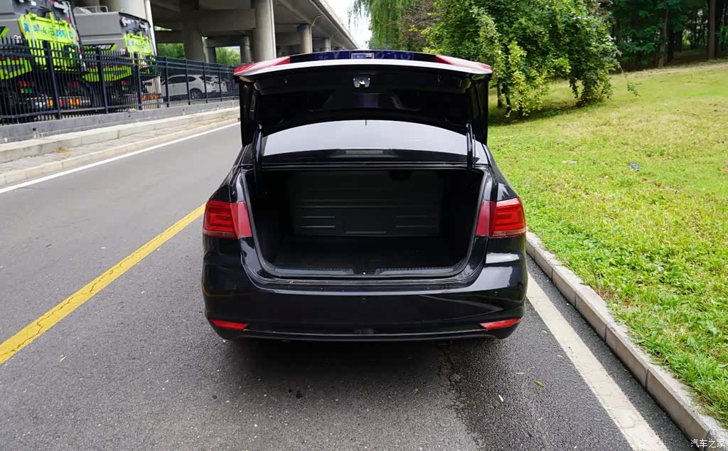 Volkswagen Santana, 2017 6