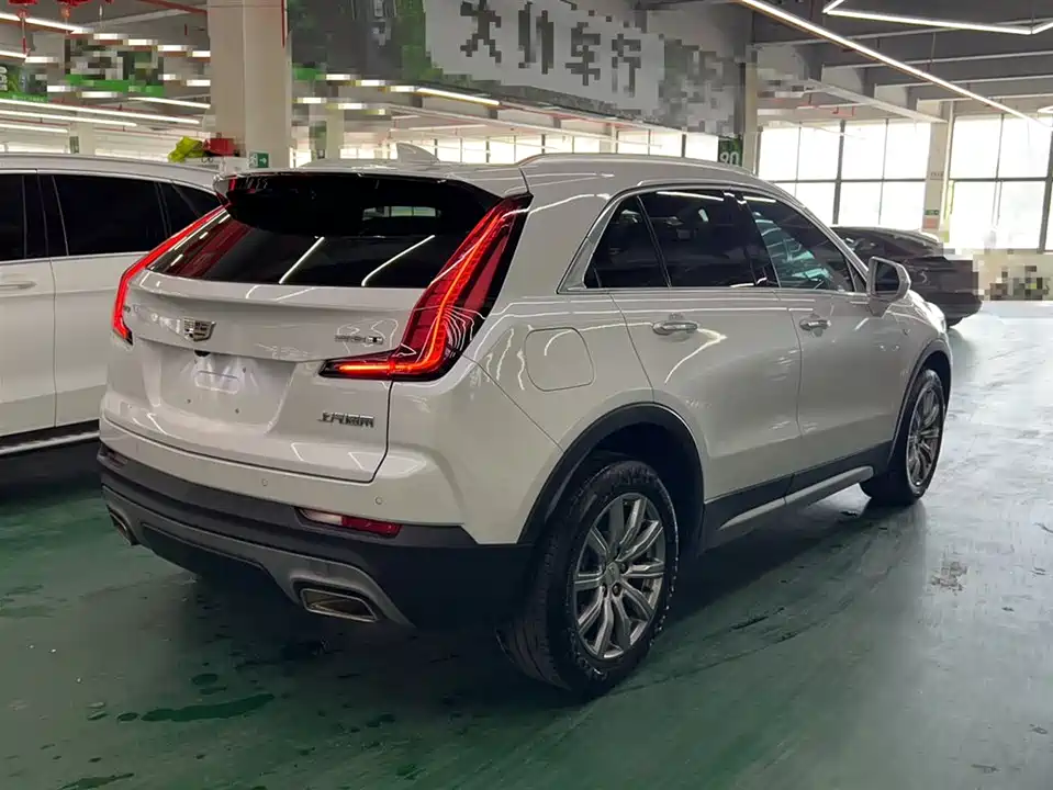 Cadillac XT4