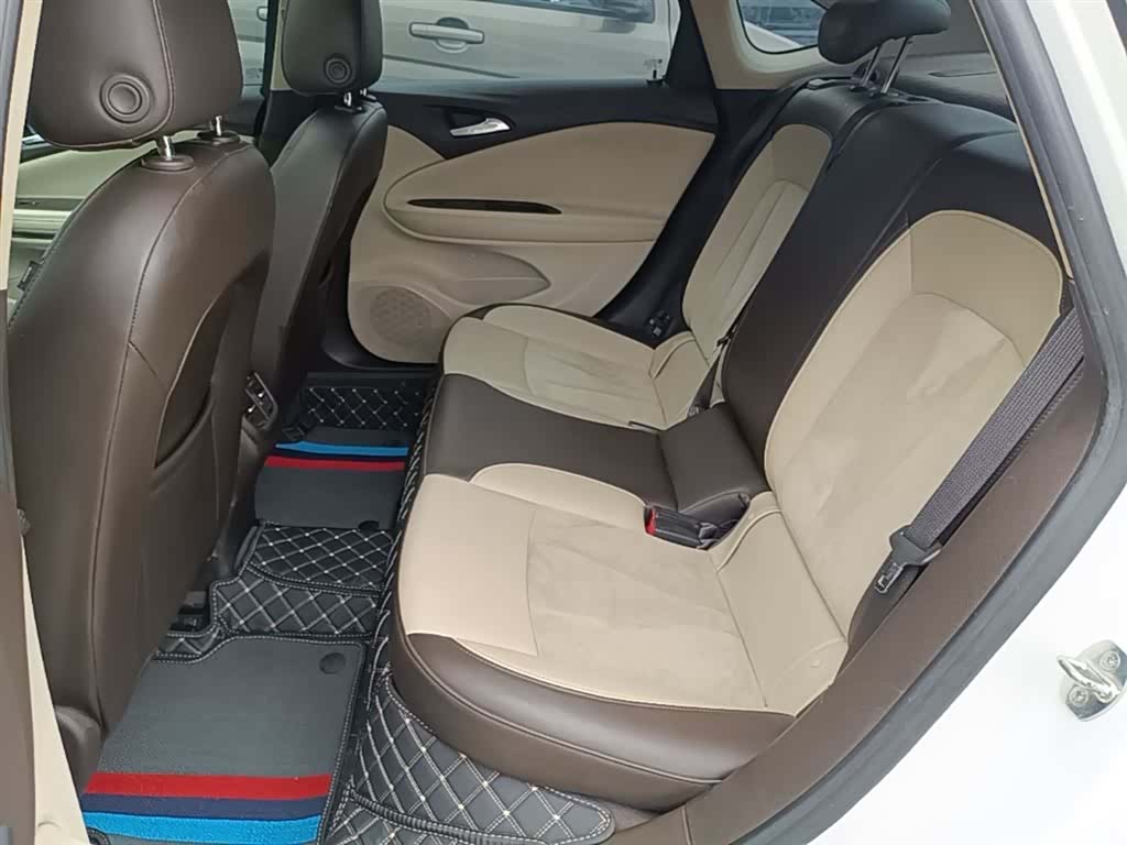 Buick Verano, 2017 17