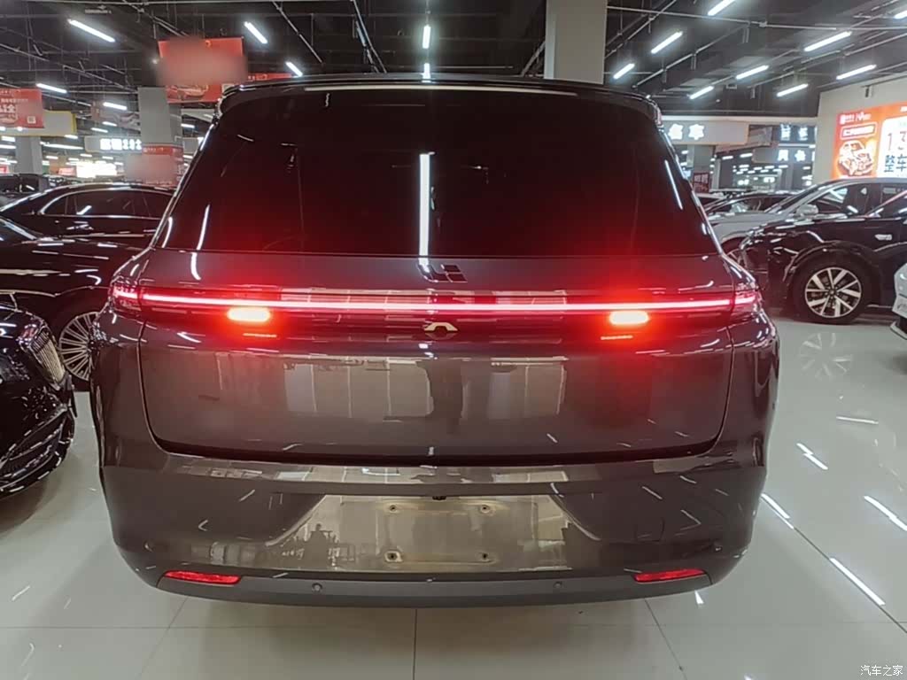 Li Auto L8, 2024 6