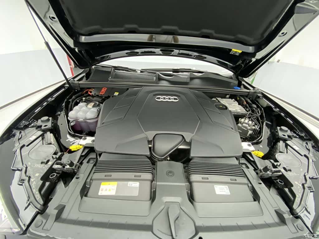 Audi Q7, 2023 12