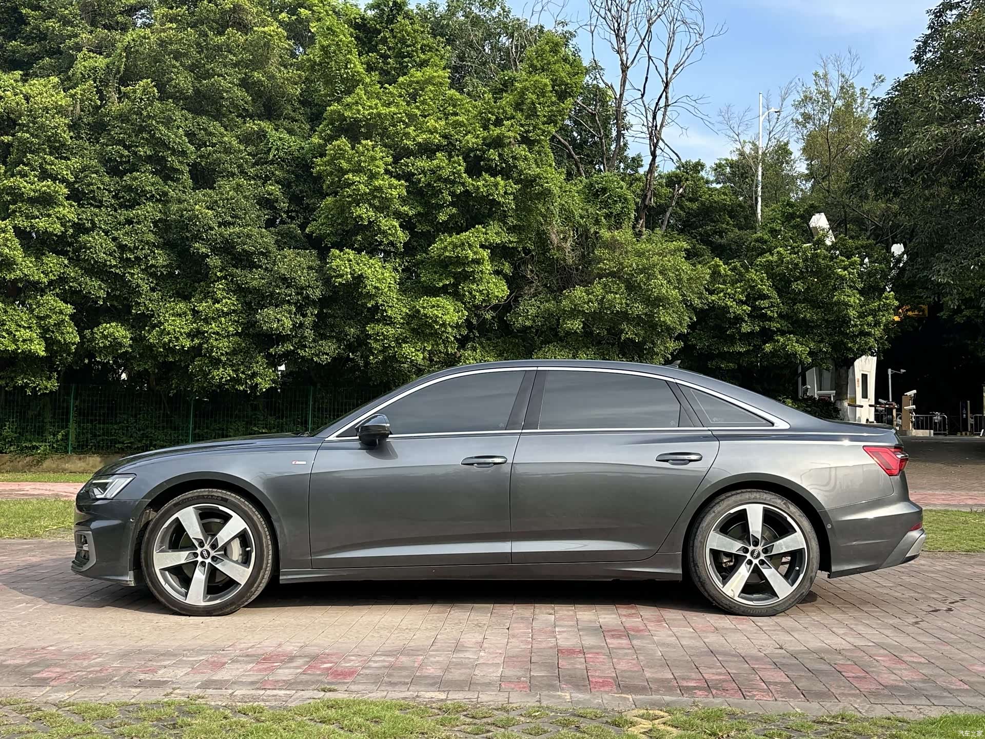 Audi A6L, 2022 все фото