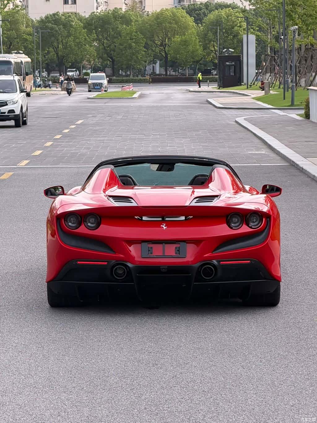 Ferrari F8, 2022 10