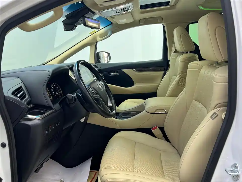 Toyota Elfa