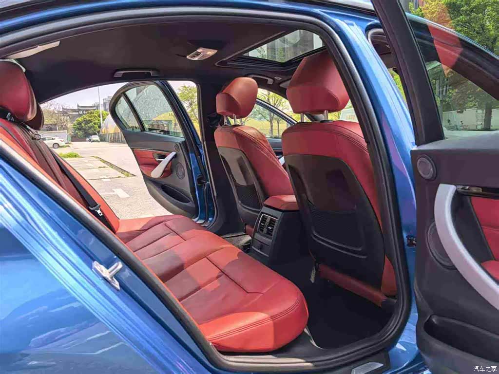 BMW 3 Series, 2016 32