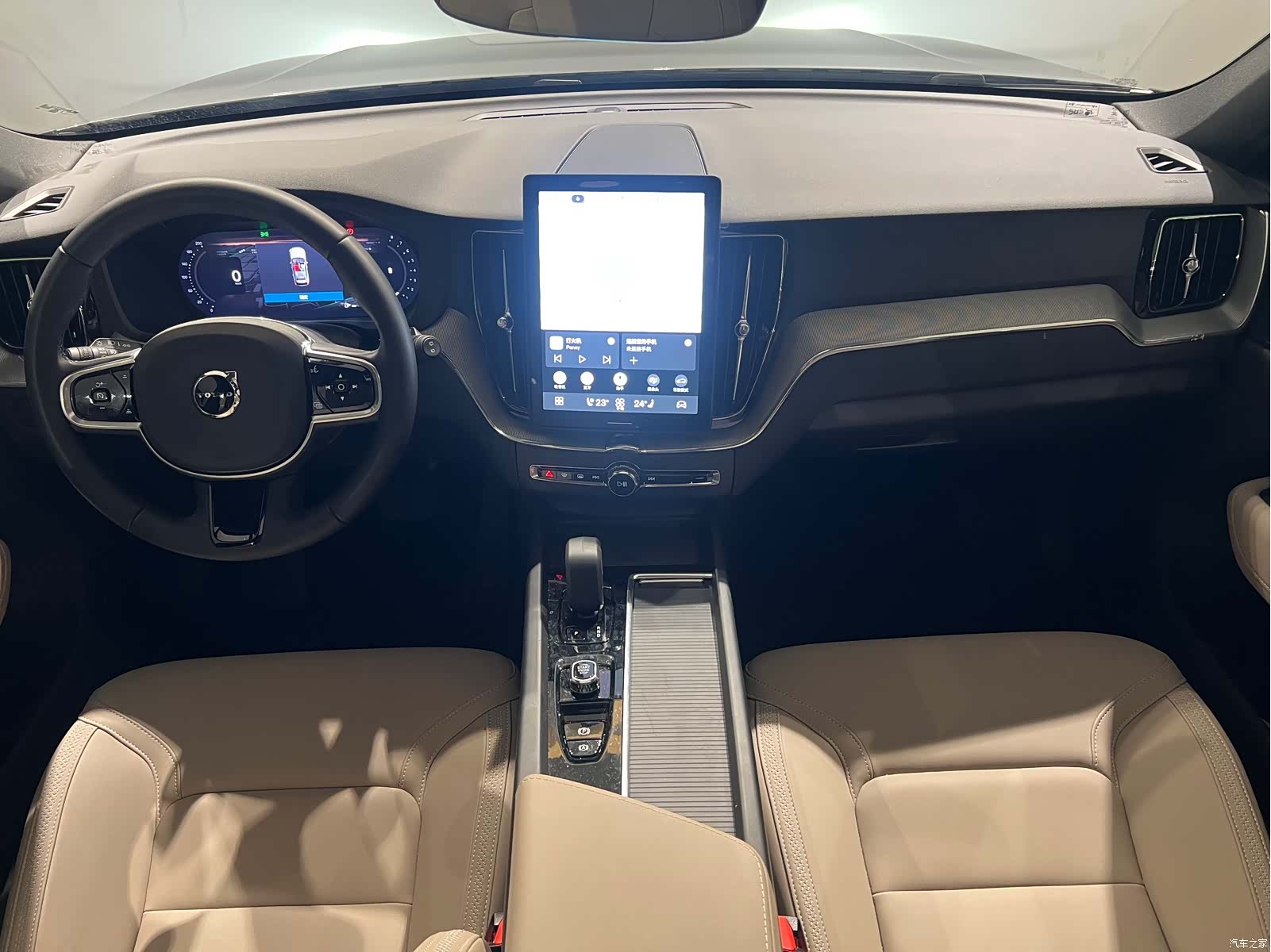 Volvo XC60, 2025 7