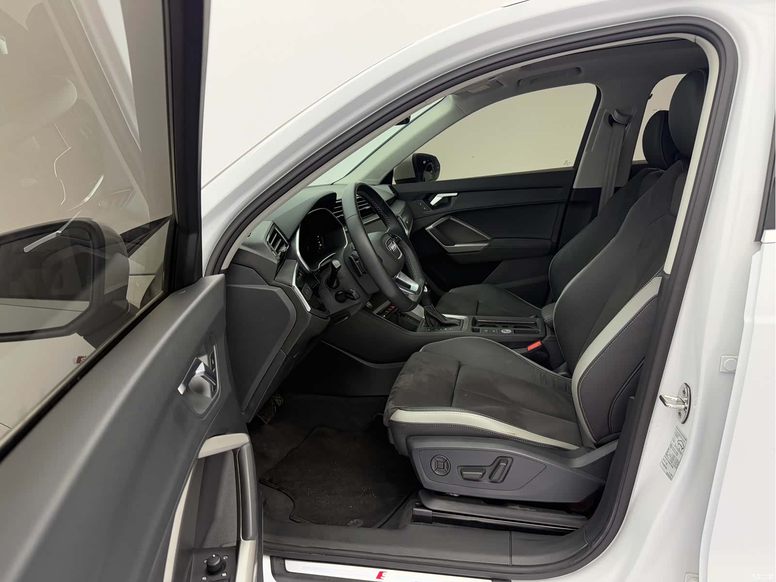 Audi Q3, 2022 20